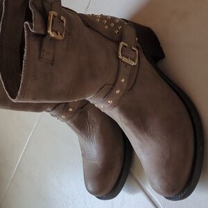 Joy Wendel Italian buttery soft leather Studded biker boots euro 40 US 9